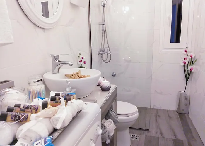 Angelina's Cosy In Corfu Town Apartment *